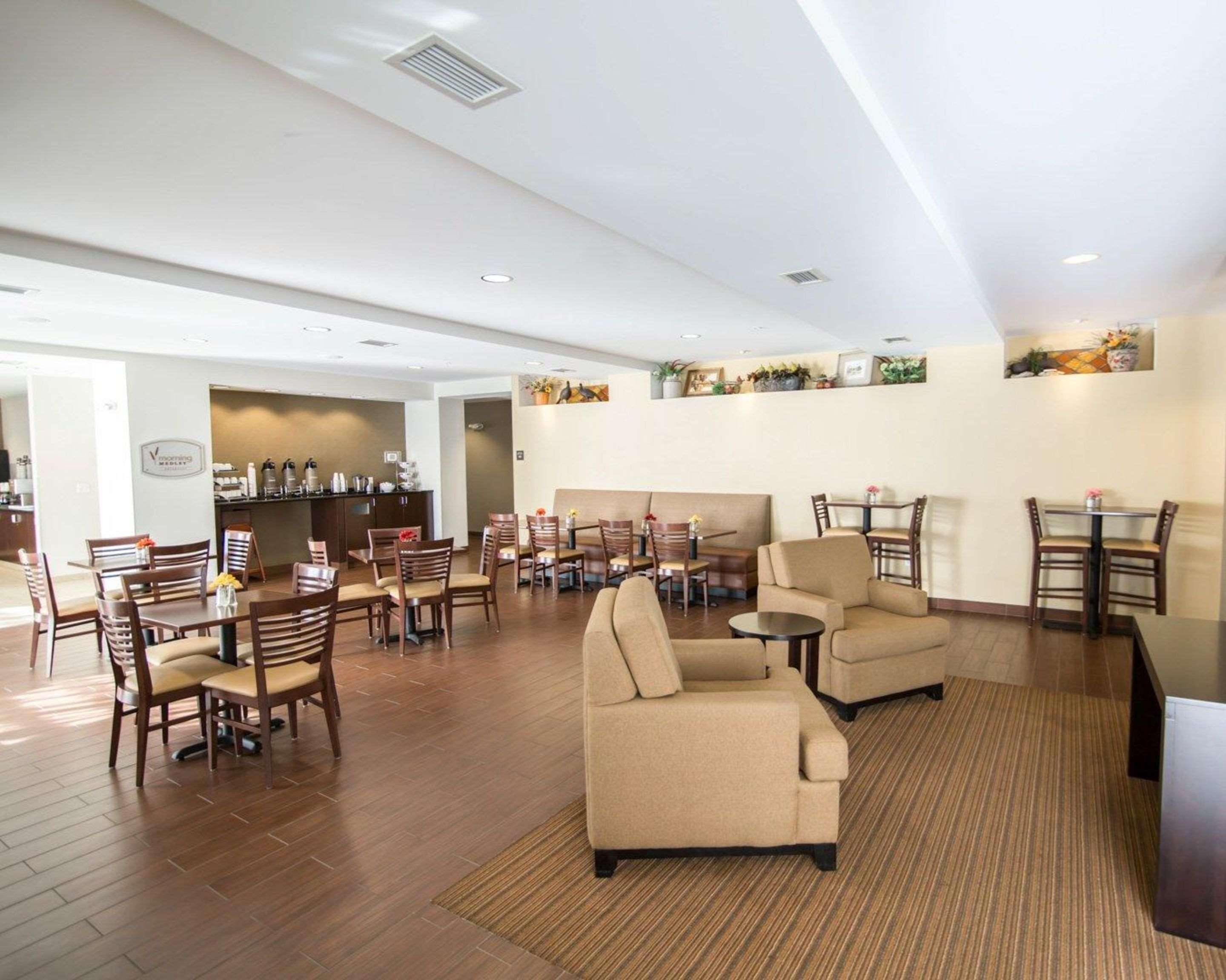 Sleep Inn & Suites Norton Екстериор снимка